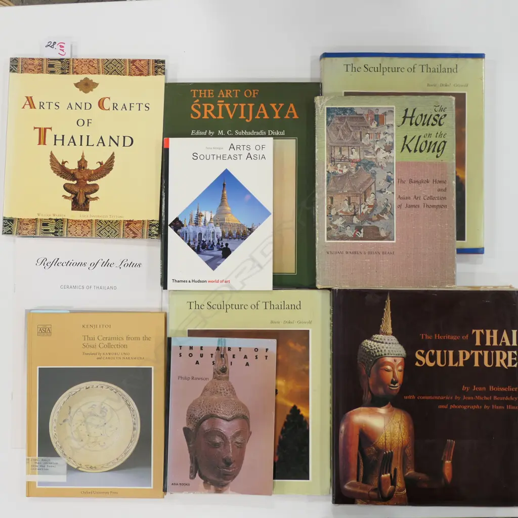 TEN PUBLICATIONS: THAI ART & DESIGN Image 1++